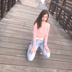 Meet your Posher, Ella